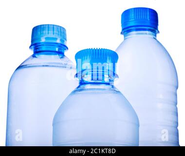 Nahaufnahme einer Plastikflasche auf weißem Hintergrund Stockfoto