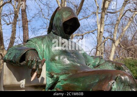 Budapest, Ungarn - 25. März 2018: Statue des Anonymen, Schloss Vajdahunyad in Budapest, Ungarn Stockfoto