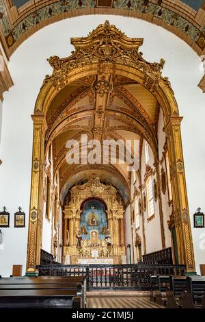 Altar im Inneren der berühmten Kirche unseres Herrn von Bonfm in Salvador, Bahia Stockfoto