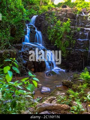 La Petite Cascade - der kleine Wasserfall von Cance und CanÃ§auf Flüssen - Le Neufbourg, Normandie, Frankreich Stockfoto