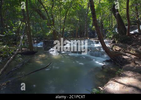 Huai Mae Khamin Wasserfall, Thailand Stockfoto