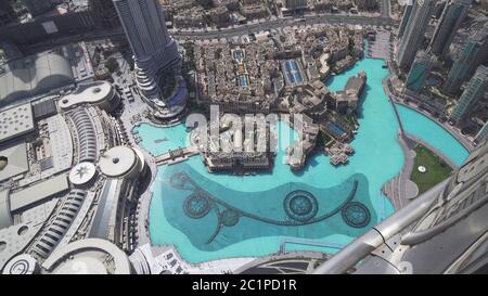 Moderne Architektur und Downtown Dubai Burj Khalifa See am Fuße der höchsten Gebäude der Welt Stockfoto