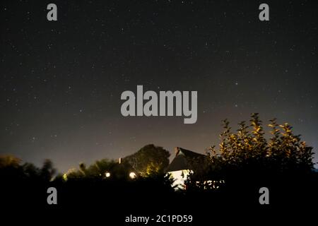 Nachthimmel über Darss in Deutschland Stockfoto