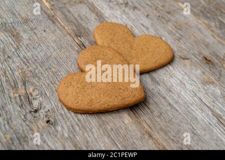 Zwei herzförmige Lebkuchen Stockfoto