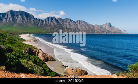 Die False Bay, mit Blick auf den Kogelberg Nature Reserve, Südafrika Stockfoto