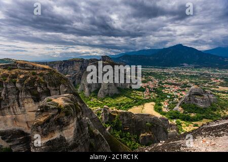 Meteora, Blick vom Großen Meteoron Heiliger Monastery, Kalabaka, Thessaly, Griechenland, Europa Stockfoto