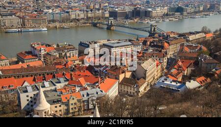 Budapest, Ungarn, März 22 2018: Kettenbrücke Szechenyi - eine der schönsten Brücken von Budapest, Ungarn Stockfoto