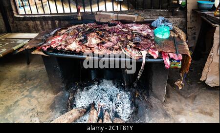 Nahaufnahme Fleisch als Straße essen, Niamey, Niger zu gegrilltem Stockfoto