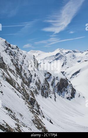 Blick vom 3029m hohen Kitzsteinhorn auf die Gipfel des Nationalparks hohe Tauern in Österreich Stockfoto