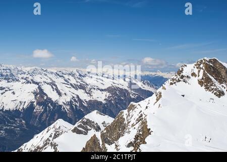 Blick vom 3029m hohen Kitzsteinhorn auf die Gipfel des Nationalparks hohe Tauern in Österreich Stockfoto