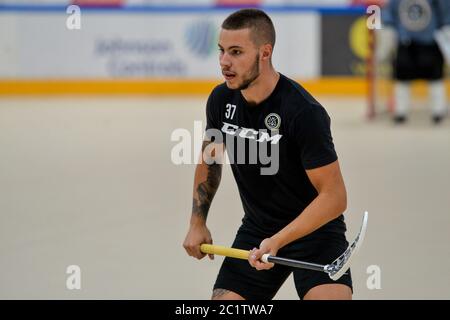 Lugano, Schweiz. Juni 2020. 15.06.20, Lugano, Corner Arena, Eishockey, Training nach Corona Virus: HC Lugano. Verteidiger Elia Riva Kredit: SPP Sport Pressefoto. /Alamy Live Nachrichten Stockfoto