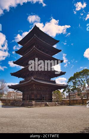 Die Pagode von kyoto ist einer der ältesten Tempel in Japan. Stockfoto