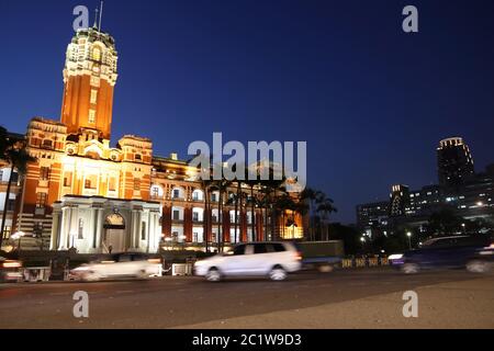 Taiwan Wahrzeichen - Presidential Bürogebäude in Taipeh. Nacht ansehen. Stockfoto