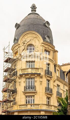 Vintage-Architektur der Altstadt in Vannes, Bretagne, Frankreich Stockfoto