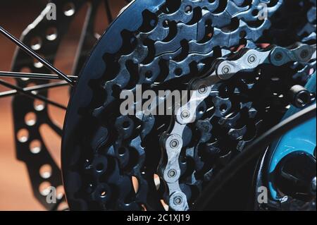 Metallgetriebe Kassette mit Kette auf Fahrrad Nahaufnahme Stockfoto