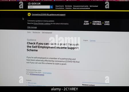Computer-Bildschirm Bilder der HMRC Website Selbständigkeit Einkommen Unterstützung Schema covid19 Stockfoto