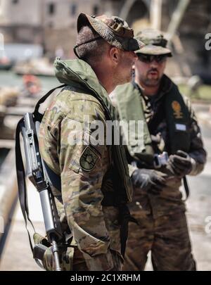 Portrait von Pontonier und Engineering Specialities Regiment während der Ausstellung der spanischen Streitkräfte Tag in Sevilla, Spai Stockfoto