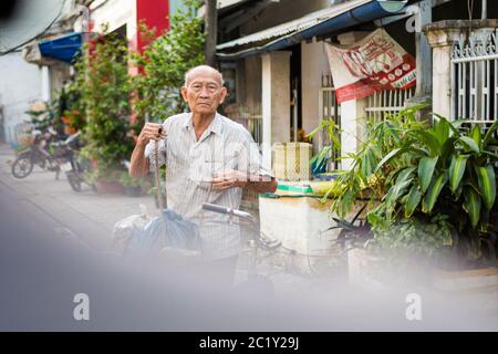 Can Tho, Vietnam - Februar 2020 : farbenfroher Morgenmarkt. Lokaler Markt für frische Lebensmittel. Stockfoto