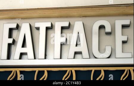 15. Juni 2020, London, Großbritannien: FatFace Logo in einer ihrer Filialen. (Bild: © Keith Mayhew/SOPA Images via ZUMA Wire) Stockfoto