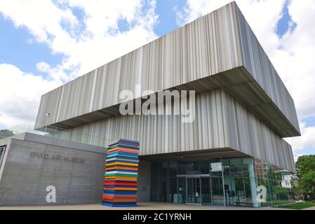 LOUISVILLE, KY - 30. MAI 2020 - Blick auf das Speed Art Museum an der University of Louisville in Kentucky, USA. Stockfoto