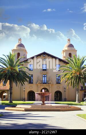 Stanford University, südlich von San Francisco in Palo Alto, wurde im Jahr 1885 gegründet. Stockfoto