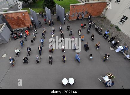 Erfurt, Deutschland. Juni 2020. Die Gedenkveranstaltung am 17. Juni 1953 findet in der Gedenkstätte Andreasstraße statt. Vor 67 Jahren gab es in der DDR einen Volksaufstand, der unter anderem wegen der schlechten Versorgungslage blutig unterdrückt wurde. Die sowjetische Armee benutzte auch Panzer. Quelle: Martin Schutt/dpa-Zentralbild/dpa/Alamy Live News Stockfoto