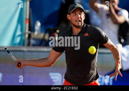 Belgrad, Serbien. Juni 2020. Dominic Thiem aus Österreich kehrt während seines Spiels gegen Grigor Dimitrov aus Bulgarien zurück. Quelle: Nikola Krstic/Alamy Live News Stockfoto