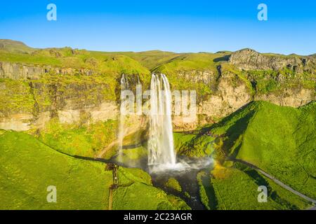 Der Wasserfall Seljalandsfoss im Süden Islands. Stockfoto