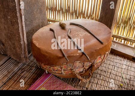 Zeremonielle drum mit Kuh Haut bedeckt. Zege Halbinsel im See Tana. UNESCO Ura Kidane Mehret Kirche, Kloster aus dem 14. Jahrhundert. Stockfoto