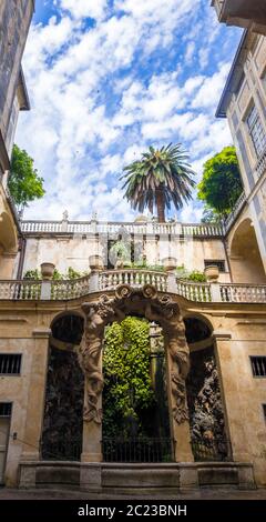 Genua, Italien - 20. August 2019: Patio des Palazzo Lomellino di Strada Nuova in der Via Garibaldi in Genua. Wurde um 1563 für Nicolosio Lomellino gebaut Stockfoto