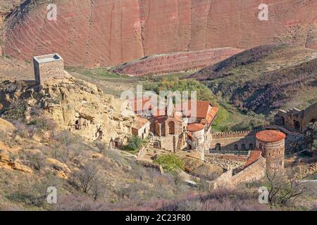 Blick über den christlichen religiösen Komplex von David Gareja in Georgien, Kaukasus Stockfoto