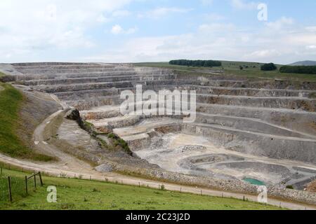 Breedon Hope Quarry im Derbyshire Peak District National Park für die Zementherstellung Stockfoto