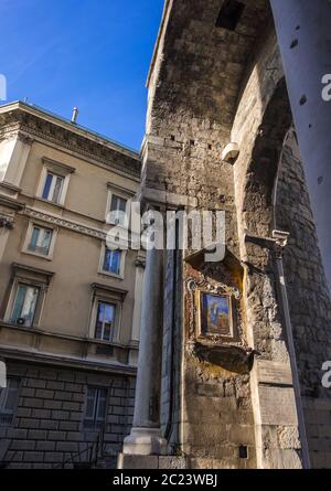 Genua, Italien - 20. August 2019: Innenansicht der Porta Soprana oder des Andreaskortes in Genua, Italien Stockfoto