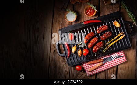 Chili chorizo ​​sausage mit Tomatenbruschetta Stockfoto