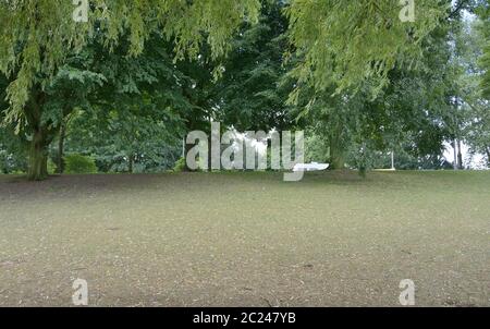 HUMBERG, DEUTSCHLAND- 11 Juni 2018 , Alsterwiese Schwanenwik Pack und guter Ort in Deutschland beliebt Stockfoto