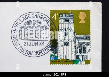 All Saints Church Earls Barton Briefmarke für den ersten Tag, herausgegeben von der Royal Mail 21 June 1972 und mit dem Poststempel Earls Barton, Northamptonshire, UK Stockfoto