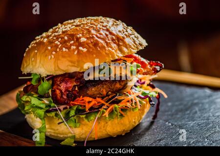 Klassischer amerikanischer Hamburger Stockfoto