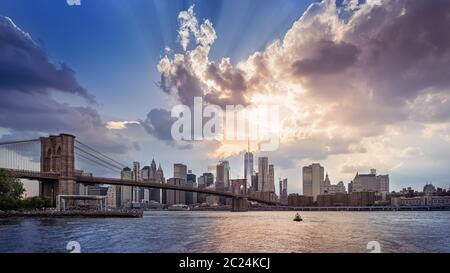 Panoramablick auf manhattan bei Sonnenuntergang Stockfoto