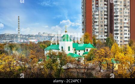 Chisinau, Moldawien, 21. Juli 2019: Herbst Panorama von Chisinau city Hochhäuser bauen. Chisinau, der Hauptstadt der Republik Moldau Stockfoto