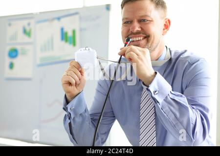Männliche Person bei einem Geschäftstreffen Stockfoto