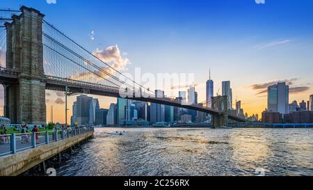 Panoramablick auf manhattan bei Sonnenuntergang Stockfoto