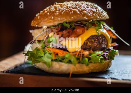 Klassischer amerikanischer Hamburger Stockfoto