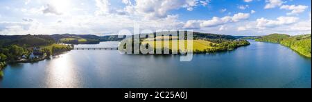 bigge See sauerland deutsch von oben hochauflösendes Panorama Stockfoto