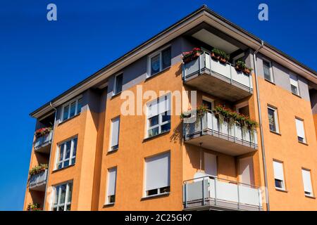 Renoviertes Apartmentgebäude in Frankfurt oder, Deutschland Stockfoto