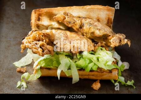 Nahaufnahme von weichen Schale Krabben Meeresfrüchte po boy Sandwich Stockfoto