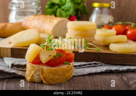 Tschechische stinkenden Käse - Olomoucke tvaruzky, Produktfoto Stockfoto