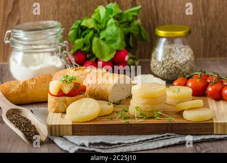 Tschechische stinkenden Käse - Olomoucke tvaruzky, Produktfoto Stockfoto