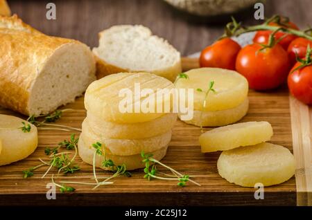 Tschechische stinkenden Käse - Olomoucke tvaruzky, Produktfoto Stockfoto