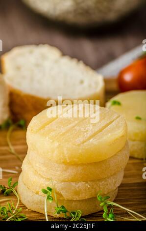 Tschechische stinkenden Käse - Olomoucke tvaruzky, Produktfoto Stockfoto