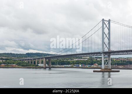 Ältere Forth Road Brücke in Edinburgh Schottland. Stockfoto